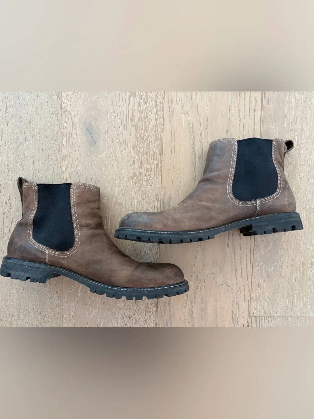 John Varvatos Men’s Brown Chelsea Boots
